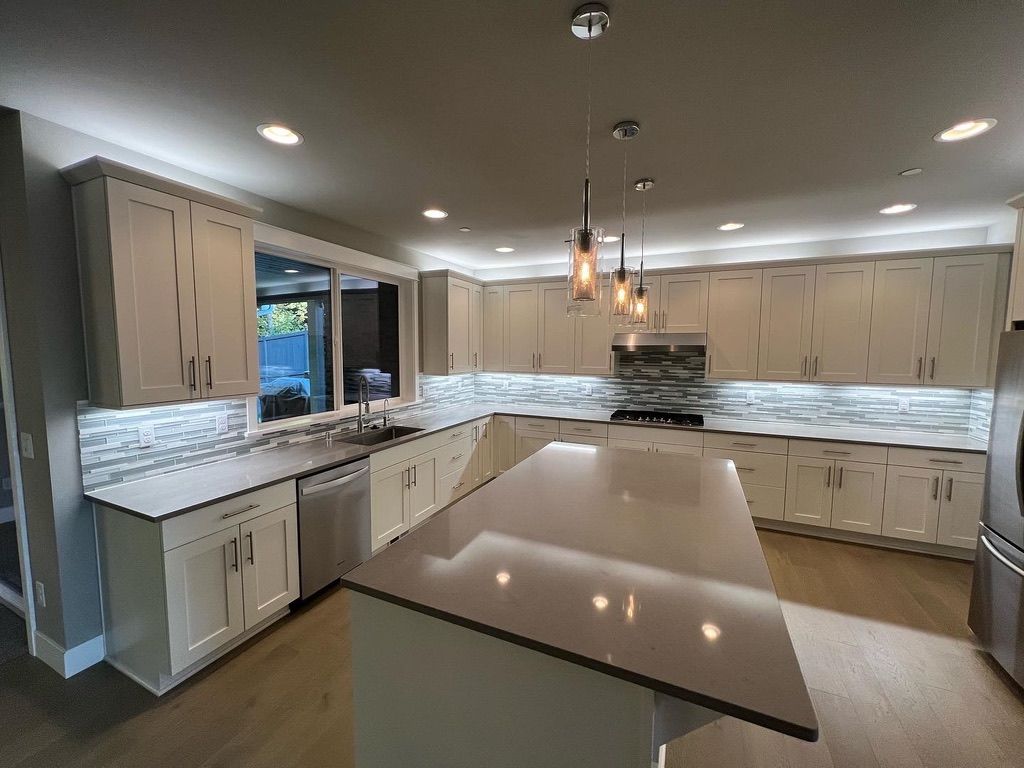 Open concept modern kitchen